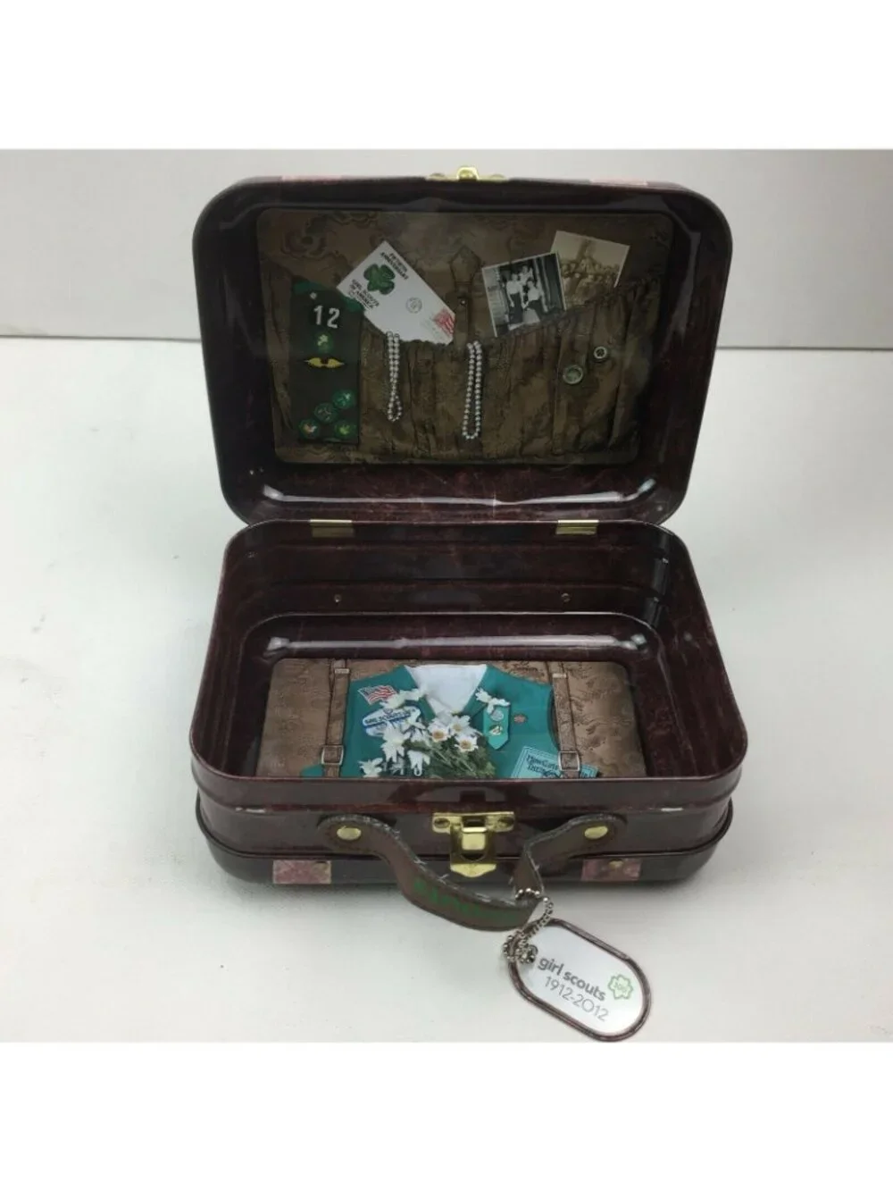 Girl Scout 1912-2012 Travel Suitcase 100th Anniversary Centennial Tin Lunch Box - Picture 9 of 12